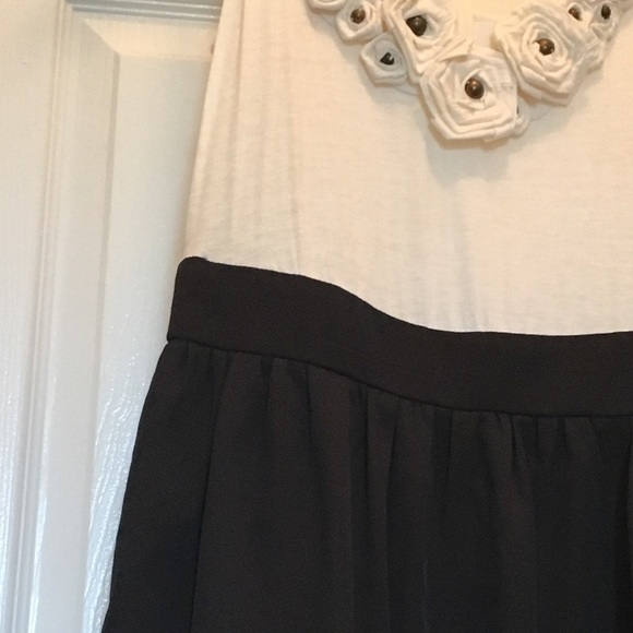 LUSH Dress - Picture 6 of 6